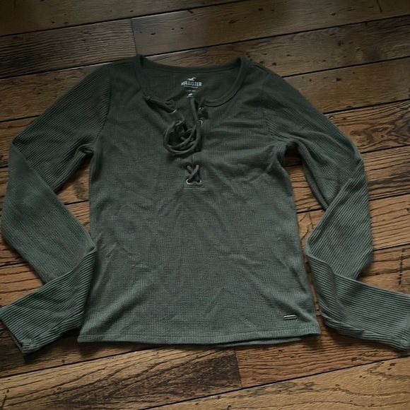 size XS green long sleeve with tie Hollister - Picture 1 of 4